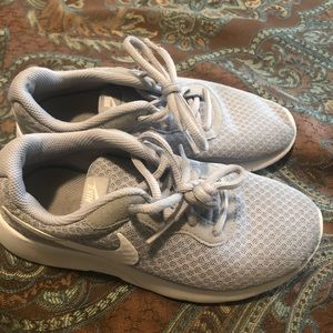 Used Nike Boy Sneakers Size 2Y